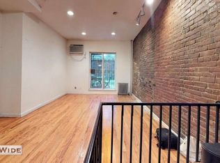 320 E 73rd St #1R, New York, NY 10021