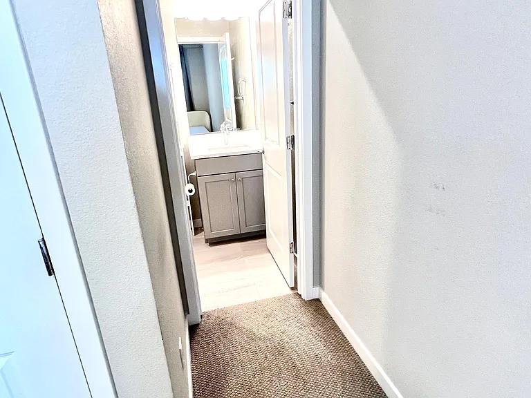 Room option #1 - private bathroom