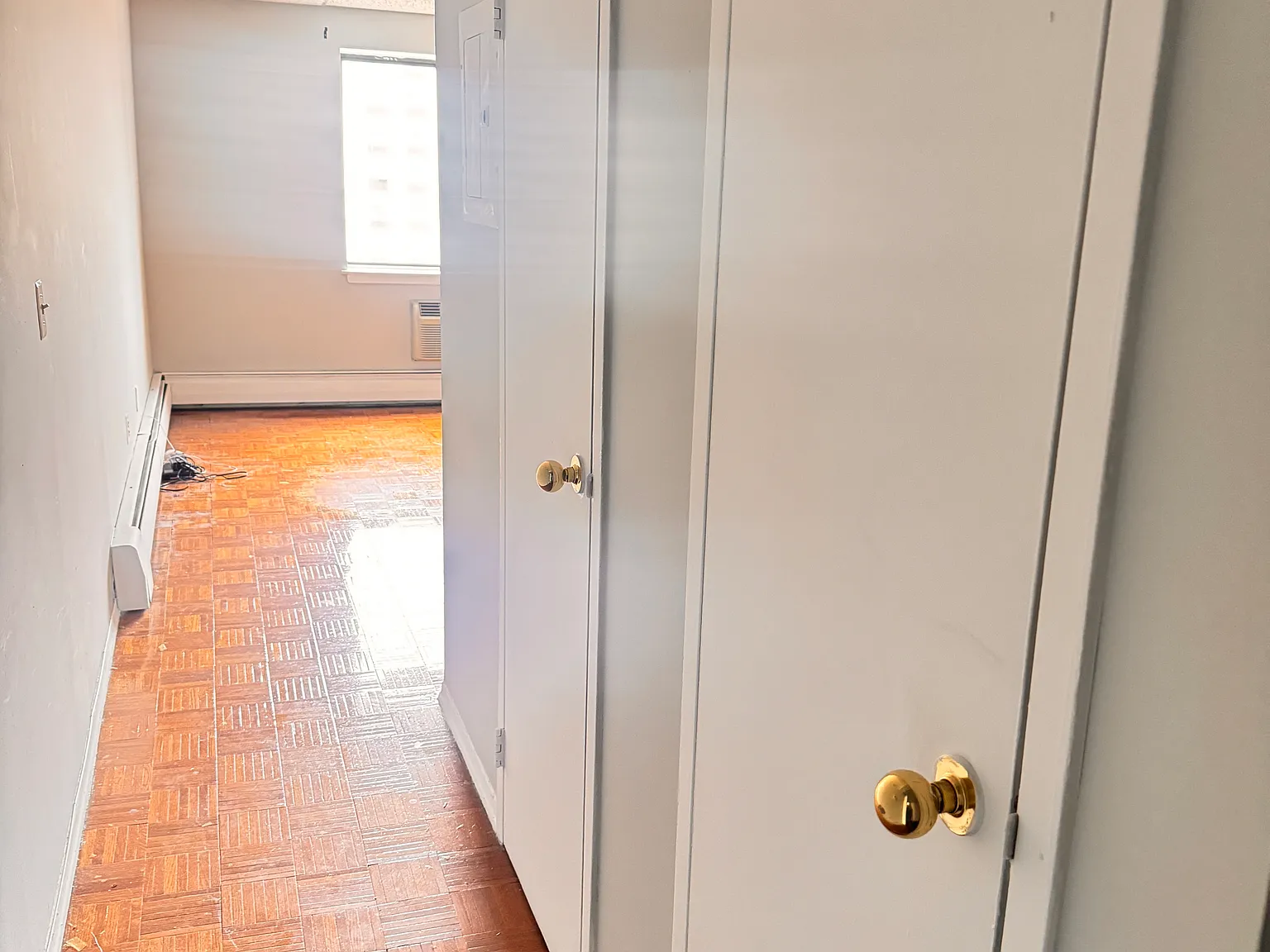 Studio, 580 sqft, $2,150 — Photo 3