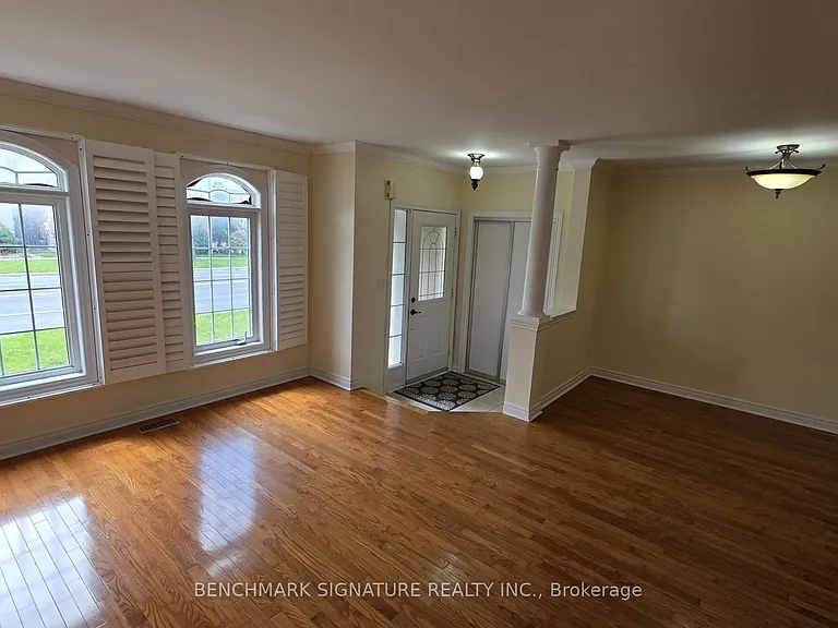 2030 Bur Oak Ave — Photo 2