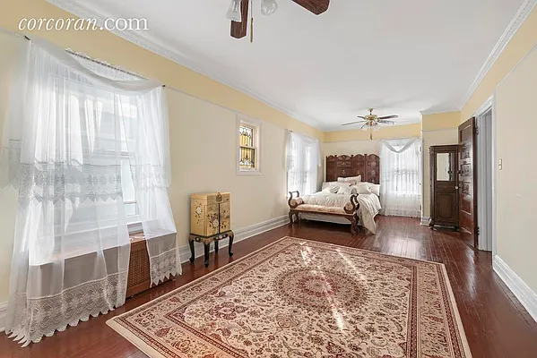 Sold by Corcoran | media 24