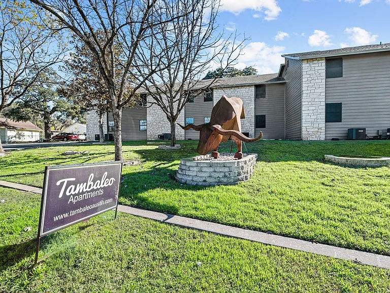 Tambaleo Apartments — Photo 35