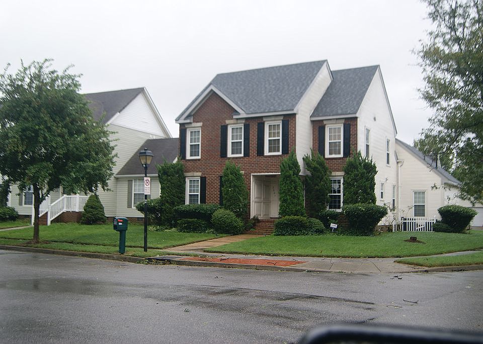 2801 Colchester cres 