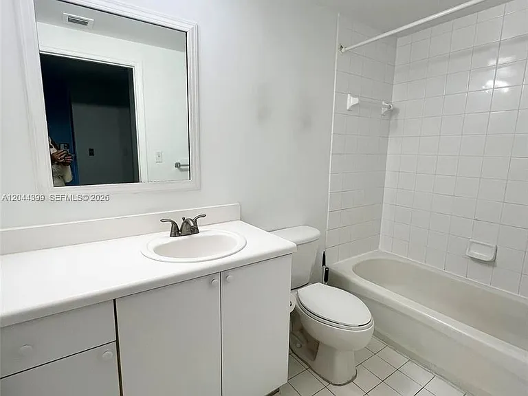 50 Menores Ave #720 — Photo 11