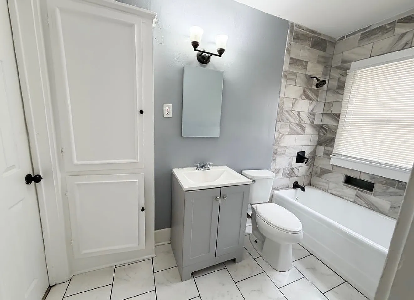 2323 Spain St — Photo 4