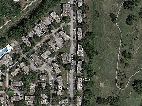 2nd image of 106 Barlow Ave