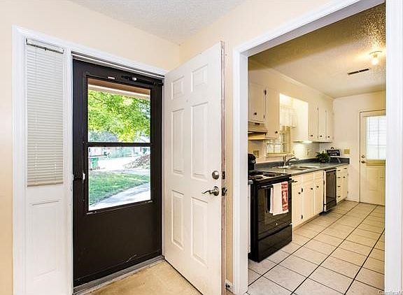 4th image of 7230 Bradley Ct