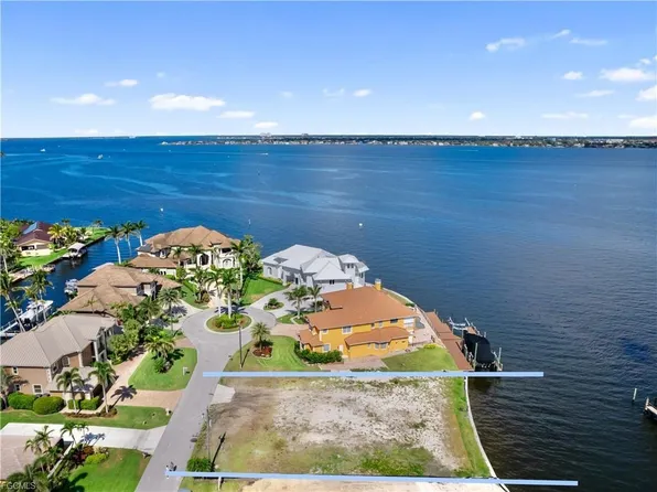 799 Cypress Lake Cir, Fort Myers, FL 33919