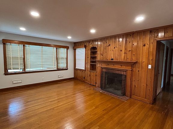 1801 S Talbott - Photo 2_08062025