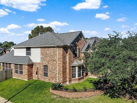 3rd image of 13507 Mierwood Manor Dr
