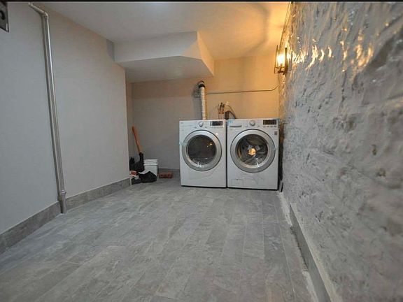 4th image of 125 Vermilyea Ave #Basement