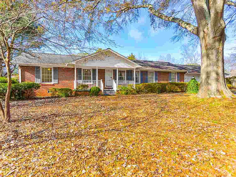 1st image of 1700 Jeannette Cir NW