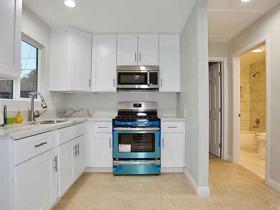 5th image of 613 Omelveny Ave
