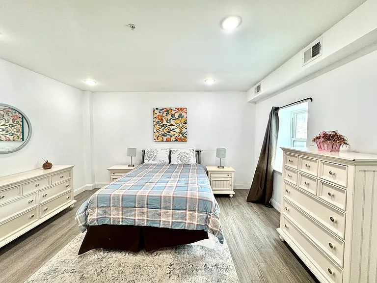 925 N Broad St #4G — Photo 11