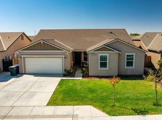 1347 E Donnybrook Pl, Hanford, CA 93230