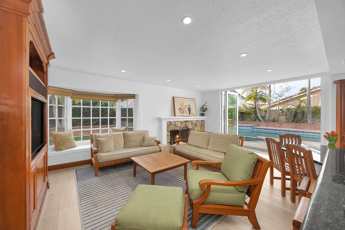 Building Photo - 16291 Wildfire Cir
