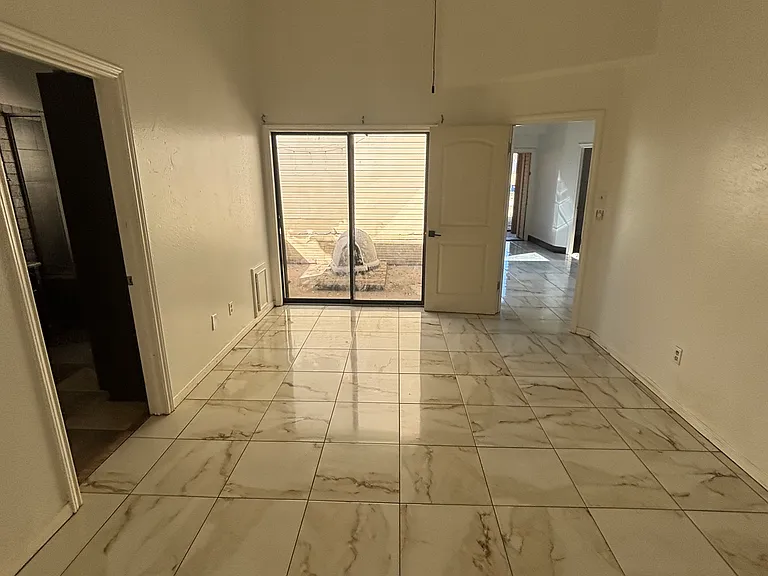 1220 Haley Pl — Photo 9