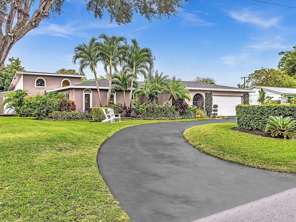 1st image of 3706 Sherwood Boulevard