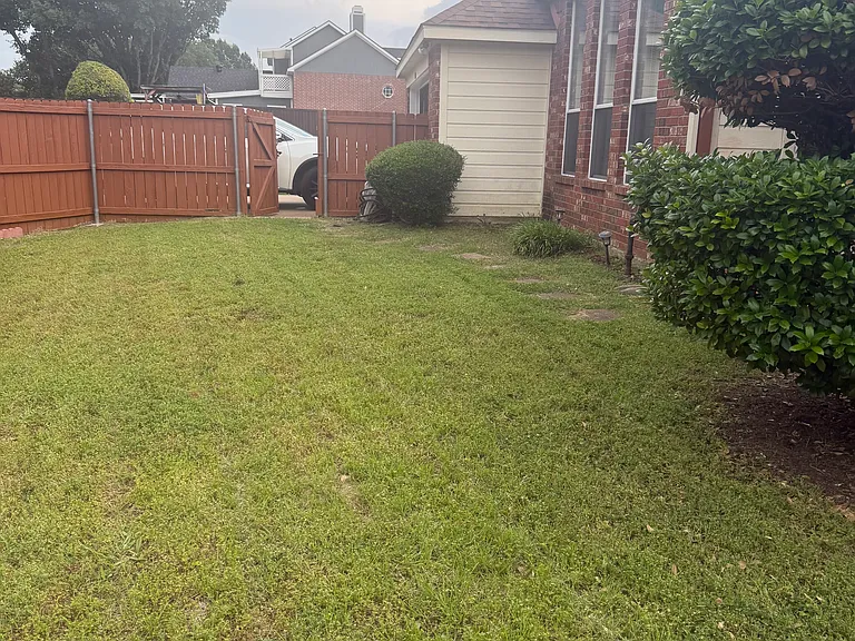 4600 Spanishmoss Dr — Photo 38