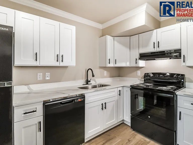 1812 Sanford Dr #2 — Photo 7