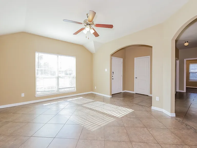 7681 Hollow Point Dr — Photo 4