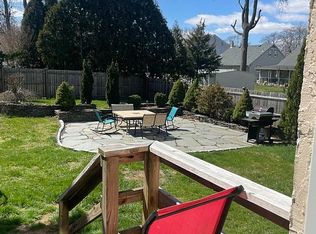 310 S Fellowship Rd, Maple Shade, NJ 08052