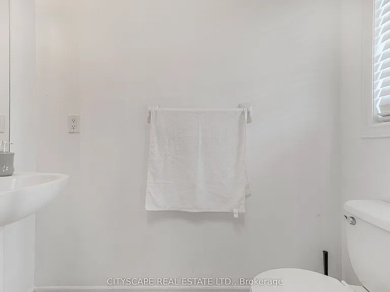 14 Redcedar Cres — Photo 17