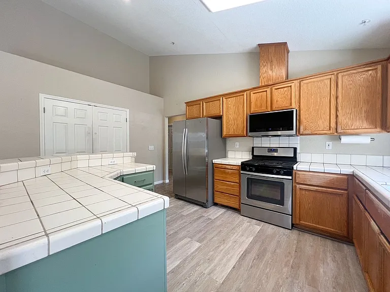 53 Wine Press Way — Photo 12