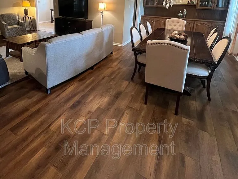 10511 Meandering Way — Photo 7
