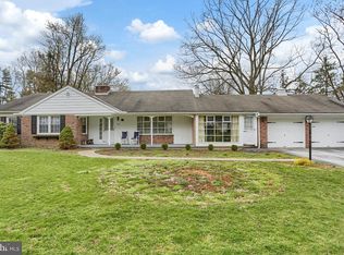261 Willow Glen Rd, Morgantown, PA 19543
