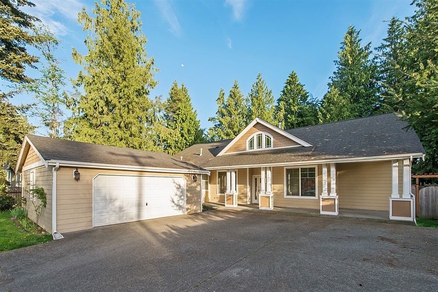 1st image of 20403 Cascade Dr E