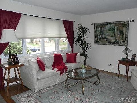 3rd image of 4016 Wolkow Ave
