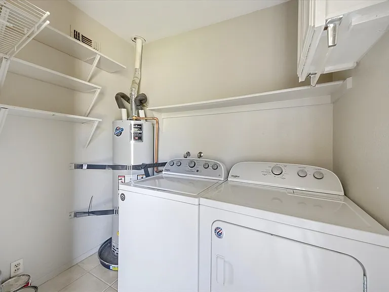 41995 Cambridge Avenue — Photo 33