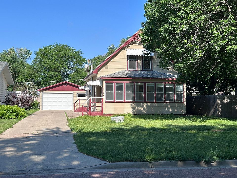 1st image of 841 Michigan Ave SW