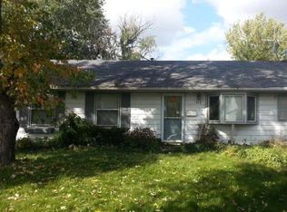 312 Hillside Dr, Streamwood, IL