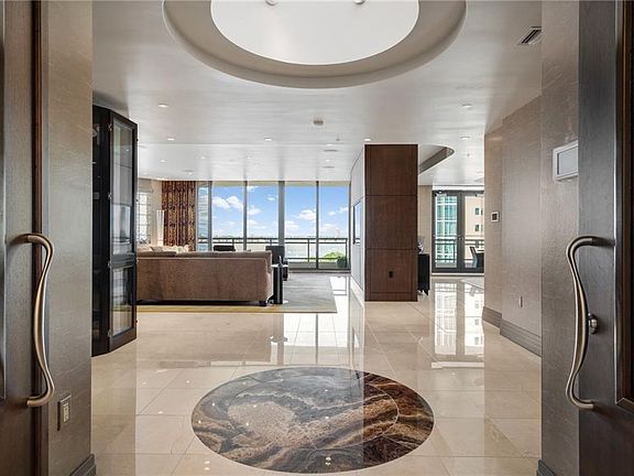 5th image of 401 S Palm Ave #1101