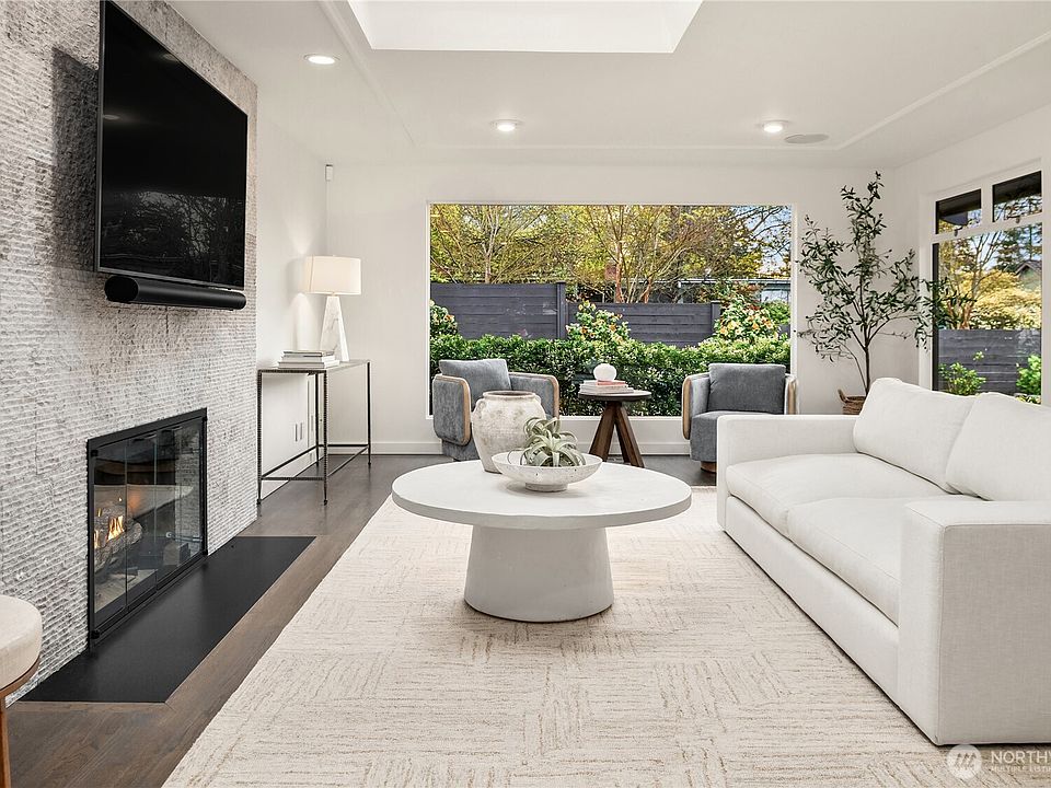 2nd image of 2152 38th Avenue E