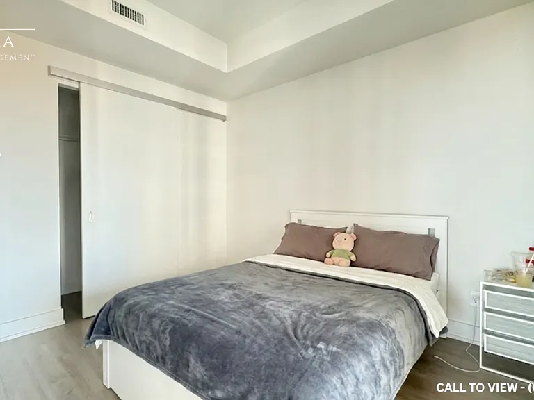8 Cumberland St #1407 — Photo 5