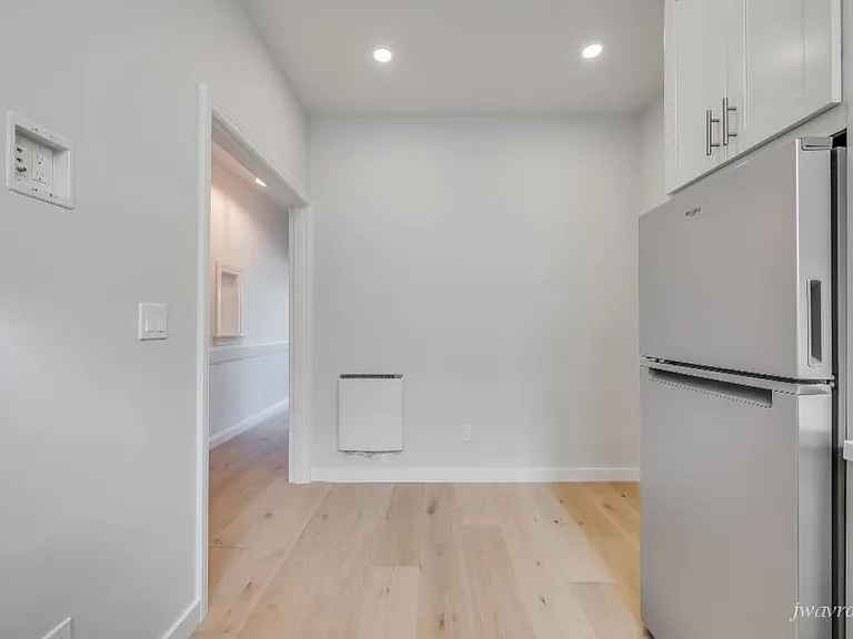 30 Liberty St #6 — Photo 9