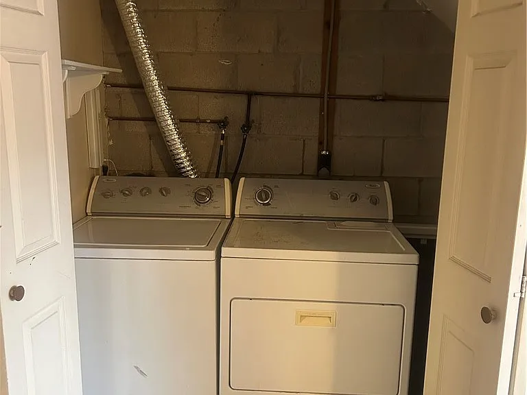 395 Alexander St #12 — Photo 16