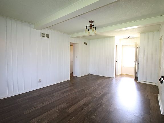 5th image of 3 Brady Ct