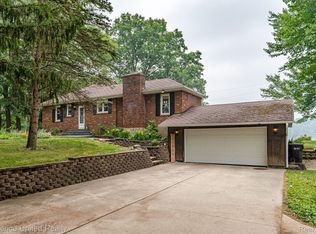 131 Cotton Lake Rd, Battle Creek, MI 49014