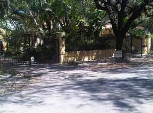 2053 Secoffee St, Miami, FL 33133