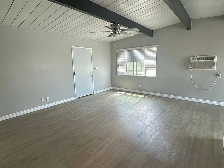 4533 Contour Blvd. — Photo 31