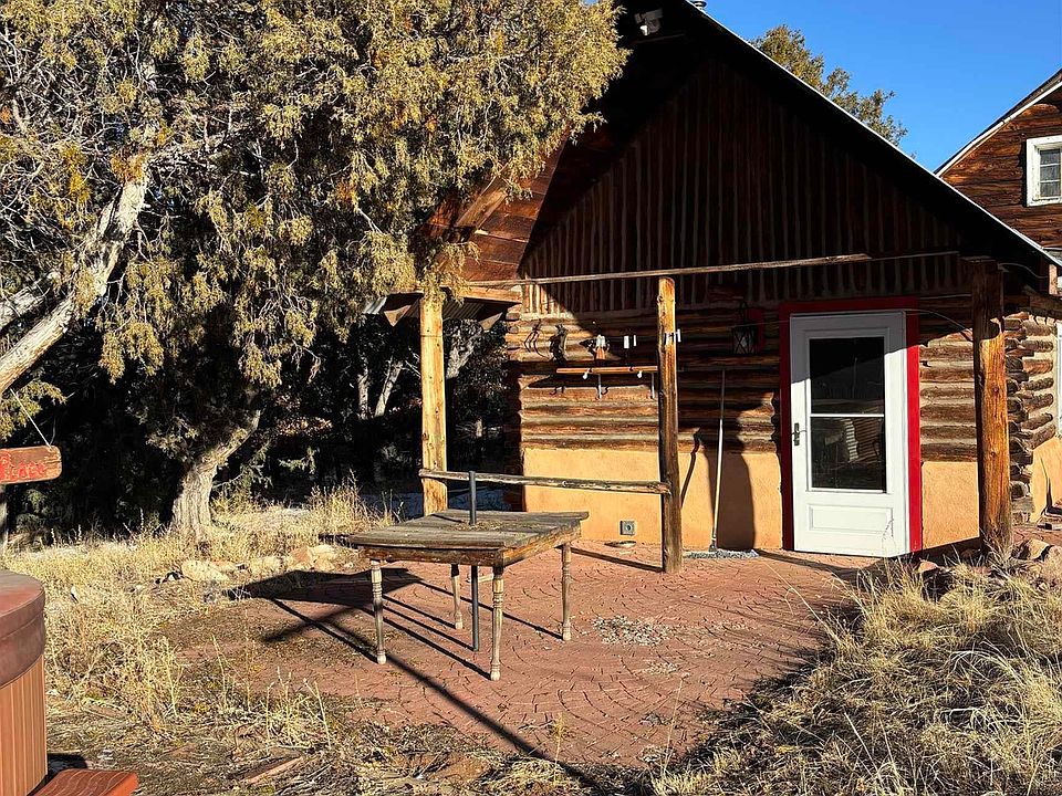 2nd image of 1798 State Highway 96