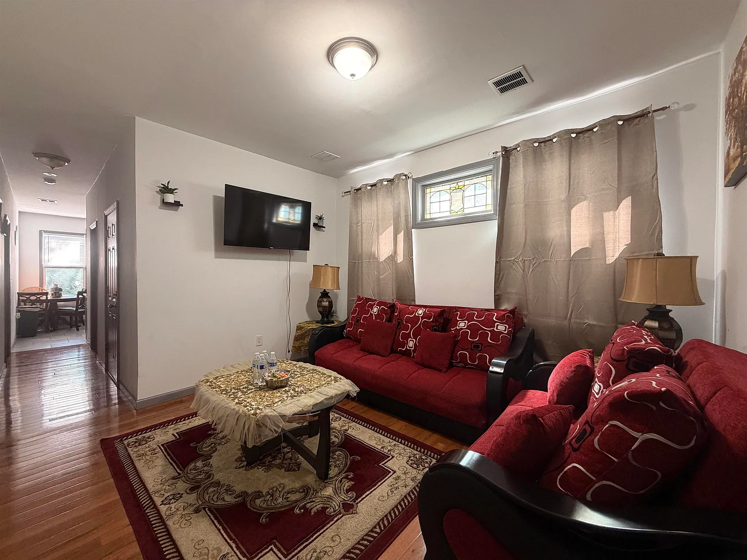 3 bed, 2.0 bath, $2,700 — Photo 2