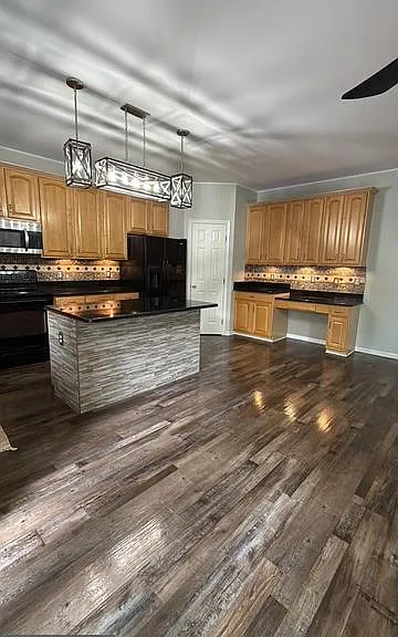 3031 Chogburn Ln — Photo 23