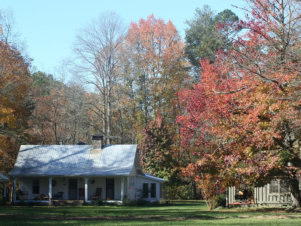 House and cabin in Autumn