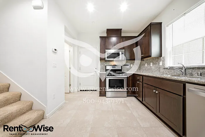 1583 Sylvia St — Photo 35