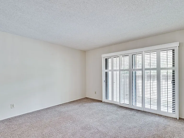 1083 N Abbott Ave — Photo 2